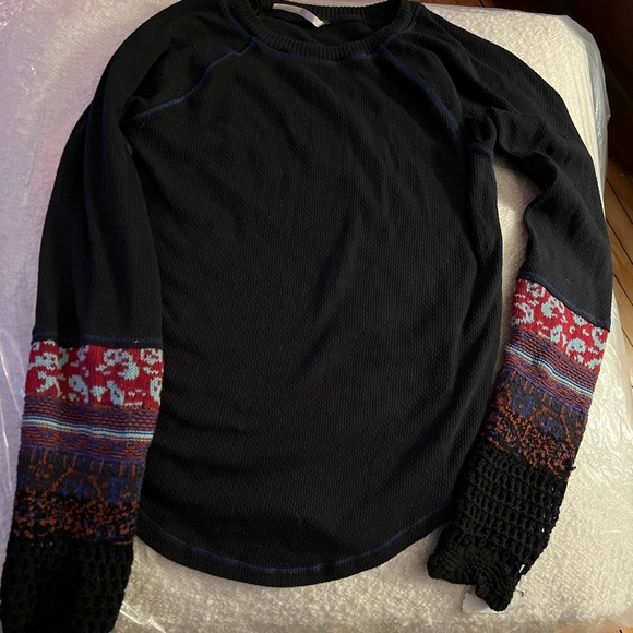 Free People In The Mix Cuff Top - Picture 3 of 3